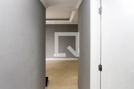 Corredor de apartamento para alugar com 2 quartos, 58m² em Vila Ema, São Paulo