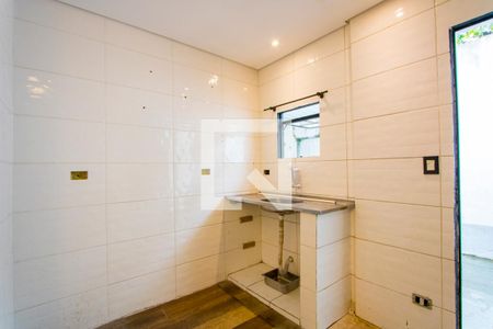 Cozinha de casa para alugar com 1 quarto, 20m² em Vila Gilda, Santo André