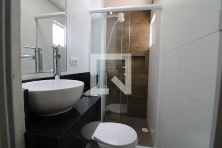 Banheiro da suíte 1 de casa para alugar com 3 quartos, 156m² em Vila Gea, São Paulo