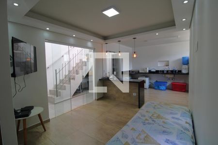 Sala de casa para alugar com 3 quartos, 156m² em Vila Gea, São Paulo