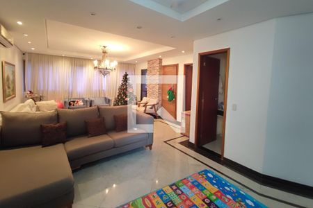 Sala de TV de apartamento à venda com 3 quartos, 153m² em Cambuí, Campinas