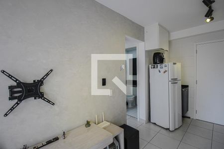 Sala/Cozinha de apartamento para alugar com 2 quartos, 35m² em Cambuci, São Paulo