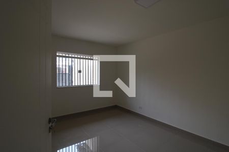 Sala de casa à venda com 7 quartos, 150m² em Vila Gustavo, São Paulo