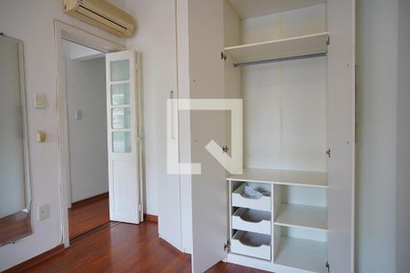 Quarto 2 de apartamento para alugar com 2 quartos, 90m² em Floresta, Porto Alegre