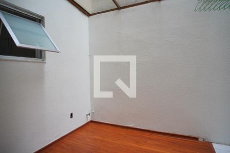 Sala de apartamento para alugar com 2 quartos, 90m² em Floresta, Porto Alegre