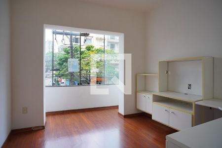 Quarto 1 de apartamento para alugar com 2 quartos, 90m² em Floresta, Porto Alegre