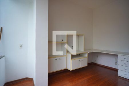 Quarto 1 de apartamento para alugar com 2 quartos, 90m² em Floresta, Porto Alegre