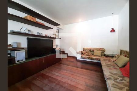 Sala da TV de casa de condomínio para alugar com 7 quartos, 1008m² em Barra da Tijuca, Rio de Janeiro