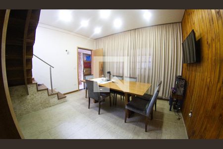 Casa à venda com 124m², 3 quartos e 2 vagasSala