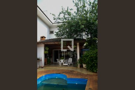 Casa de condomínio para alugar com 300m², 5 quartos e 4 vagas Casa de condomínio para alugar com 300m², 5 quartos e 4 vagasQuintal