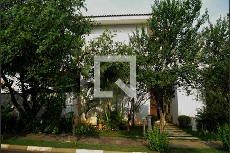 Casa de condomínio para alugar com 300m², 5 quartos e 4 vagas Casa de condomínio para alugar com 300m², 5 quartos e 4 vagasFachada