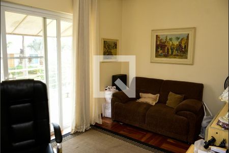 Casa de condomínio para alugar com 300m², 5 quartos e 4 vagas Casa de condomínio para alugar com 300m², 5 quartos e 4 vagasEscritório