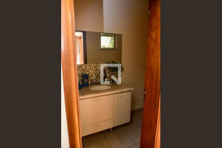 Casa de condomínio para alugar com 300m², 5 quartos e 4 vagas Casa de condomínio para alugar com 300m², 5 quartos e 4 vagasLavabo