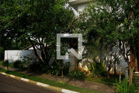 Casa de condomínio para alugar com 300m², 5 quartos e 4 vagas Casa de condomínio para alugar com 300m², 5 quartos e 4 vagasFachada