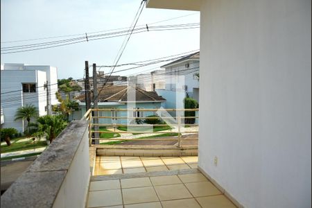 Casa de condomínio para alugar com 300m², 5 quartos e 4 vagas Casa de condomínio para alugar com 300m², 5 quartos e 4 vagasVaranda Escritório