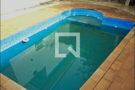 Casa de condomínio para alugar com 300m², 5 quartos e 4 vagas Casa de condomínio para alugar com 300m², 5 quartos e 4 vagasPiscina