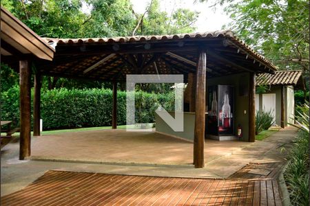 Casa de condomínio para alugar com 300m², 5 quartos e 4 vagas Casa de condomínio para alugar com 300m², 5 quartos e 4 vagasÁrea comum - Churrasqueira