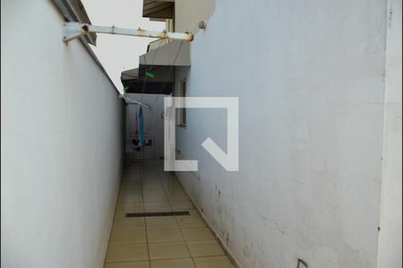 Casa de condomínio para alugar com 300m², 5 quartos e 4 vagas Casa de condomínio para alugar com 300m², 5 quartos e 4 vagasQuintal