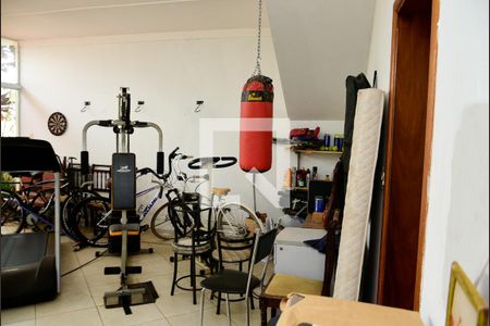 Casa de condomínio para alugar com 300m², 5 quartos e 4 vagas