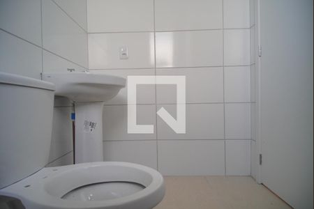 Banheiro de apartamento à venda com 2 quartos, 48m² em Feitoria, São Leopoldo