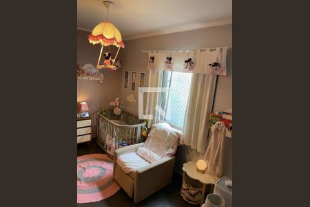 Casa à venda com 3 quartos, 280m² em Jardim Marek, Santo André