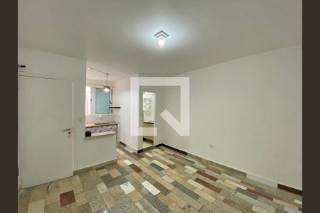 Casa à venda com 500m², 8 quartos e sem vaga Casa à venda com 500m², 8 quartos e sem vagaKitnet 2