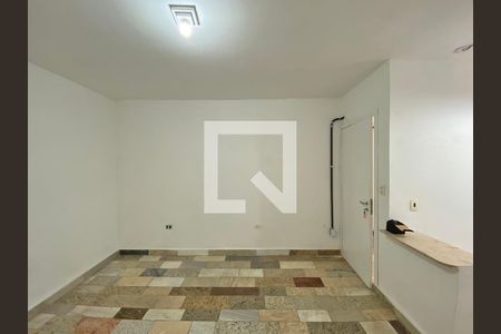 Casa à venda com 500m², 8 quartos e sem vaga Casa à venda com 500m², 8 quartos e sem vagaKitnet 2