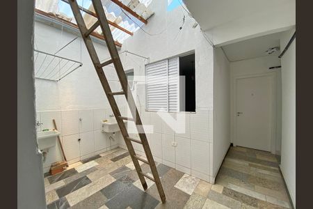 Casa à venda com 500m², 8 quartos e sem vaga Casa à venda com 500m², 8 quartos e sem vagaÁrea comum - serviço