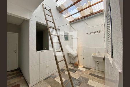 Casa à venda com 500m², 8 quartos e sem vaga Casa à venda com 500m², 8 quartos e sem vagaÁrea comum - serviço