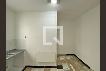 Casa à venda com 500m², 8 quartos e sem vaga Casa à venda com 500m², 8 quartos e sem vagaKitnet 4