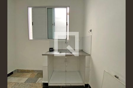 Casa à venda com 500m², 8 quartos e sem vaga Casa à venda com 500m², 8 quartos e sem vagaKitnet 4