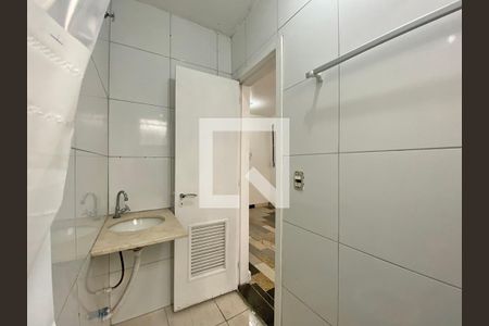 Casa à venda com 500m², 8 quartos e sem vaga Casa à venda com 500m², 8 quartos e sem vagaBanheiro da Kitnet 6