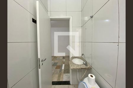 Casa à venda com 500m², 8 quartos e sem vaga Casa à venda com 500m², 8 quartos e sem vagaBanheiro da Kitnet 3