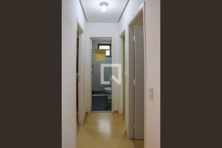 Corredor de apartamento à venda com 3 quartos, 72m² em Vila Ipojuca, São Paulo