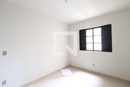 Quarto 1 de apartamento para alugar com 3 quartos, 105m² em Saraiva, Uberlândia