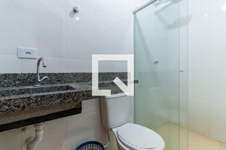 Banheiro de apartamento para alugar com 1 quarto, 24m² em Jardim Helena, São Paulo