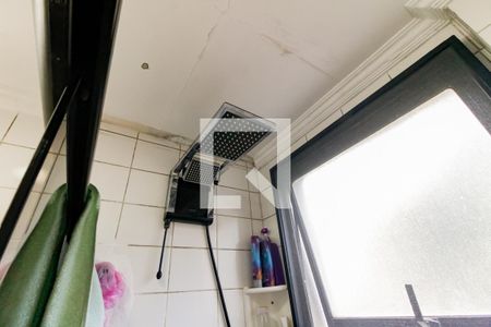 Banheiro - chuveiro de apartamento para alugar com 2 quartos, 56m² em Vila Sonia do Taboao, Taboão da Serra