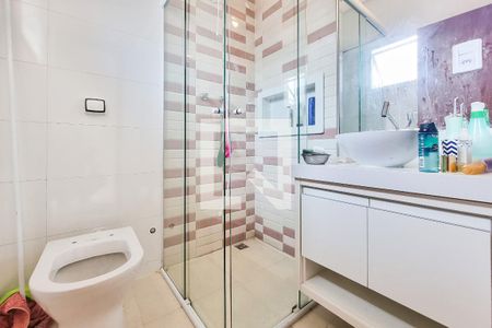 Banheiro da Suíte de casa de condomínio para alugar com 3 quartos, 80m² em Chácaras São José, São José dos Campos