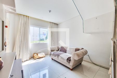 Sala de casa de condomínio para alugar com 3 quartos, 80m² em Chácaras São José, São José dos Campos