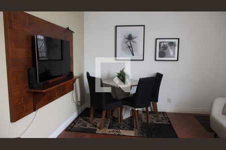 Sala de apartamento à venda com 2 quartos, 56m² em Jardim Santa Teresa, Jundiaí