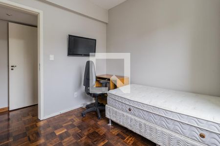 Dormitório de apartamento para alugar com 3 quartos, 105m² em Independência, Porto Alegre