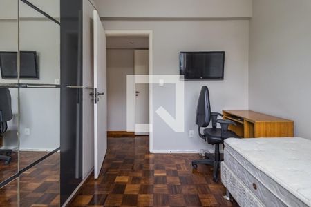 Dormitório de apartamento para alugar com 3 quartos, 105m² em Independência, Porto Alegre