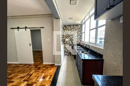 Cozinha  de apartamento à venda com 1 quarto, 44m² em Centro, Belo Horizonte