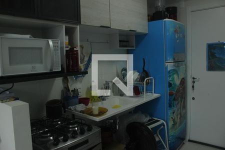 Sala/Cozinha/Área de Serviço de apartamento para alugar com 1 quarto, 27m² em Jardim Itacolomi, São Paulo