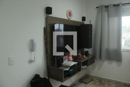 Sala/Cozinha/Área de Serviço de apartamento para alugar com 1 quarto, 27m² em Jardim Itacolomi, São Paulo