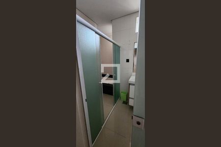 Casa para alugar com 280m², 4 quartos e 3 vagas Casa para alugar com 280m², 4 quartos e 3 vagasDetalhe do Banheiro da Suite