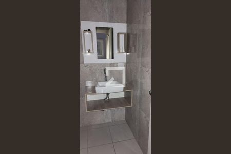 Casa para alugar com 280m², 4 quartos e 3 vagas Casa para alugar com 280m², 4 quartos e 3 vagasBanheiro Social