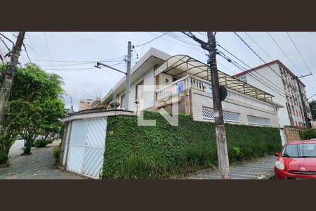 Casa para alugar com 280m², 4 quartos e 3 vagas