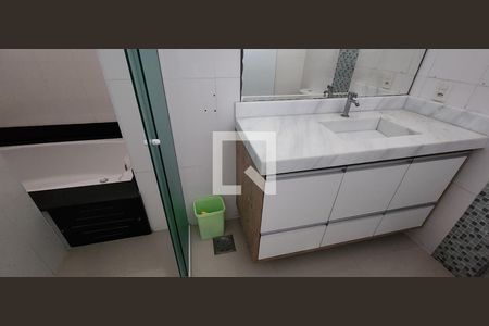 Casa para alugar com 280m², 4 quartos e 3 vagas Casa para alugar com 280m², 4 quartos e 3 vagasBanheiro da Suíte 1