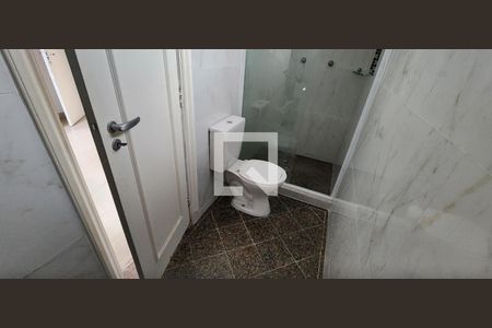 Casa para alugar com 280m², 4 quartos e 3 vagas Casa para alugar com 280m², 4 quartos e 3 vagasBanheiro da Suíte 2